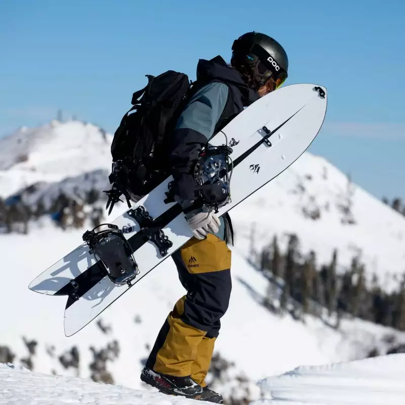Jones Storm Chaser Splitboard 3 Jones Storm Chaser Splitboard - Image 3